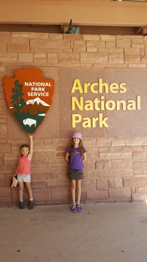 arches Natl park sign